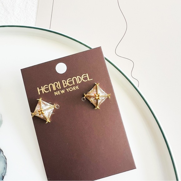 henri bendel Jewelry Henri Bendel Pryamid Stud Earrings Clear